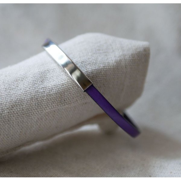 Bracciale a barra metallica in pelle, a giro unico 