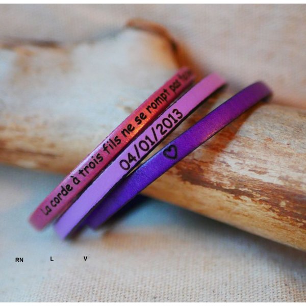 Cavigliera in pelle pregiata da personalizzare con un'incisione