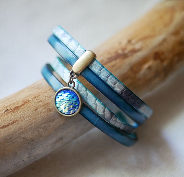 Bracciale doppio in pelle duo decorato con una squama di sirena cabochon 