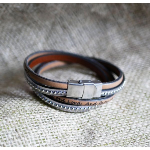 Cinturino in pelle grigia con doppia incisione e perline d'argento, personalizzabile