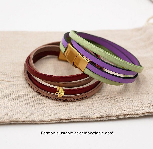 Bracelets zen en cuir personnalisables avec pendentif ginkgo doré.