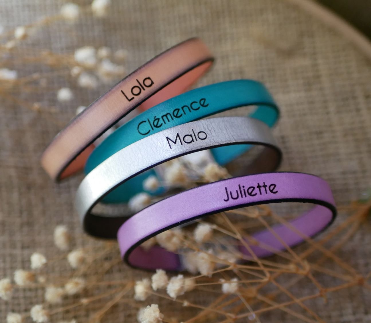 Bracciale in pelle da donna con incisione personalizzata