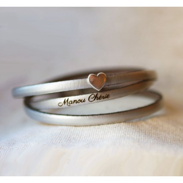 Cinturino in pelle multigiro personalizzabile con motivo a stella, infinito o cuore 