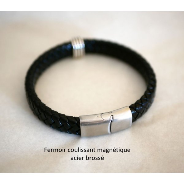 Cinturino da uomo in pelle nera intrecciata con chiusura magnetica in acciaio e chiusura a scorrimento