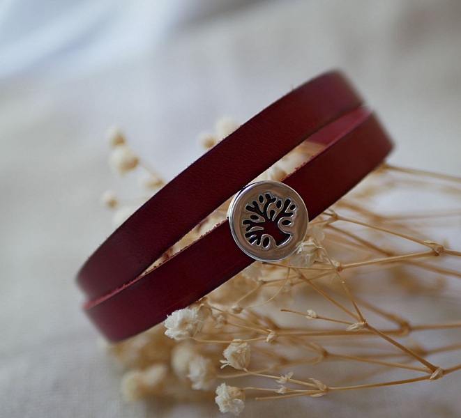 Bracciale in pelle personalizzato, decorato con un albero della vita cabochon