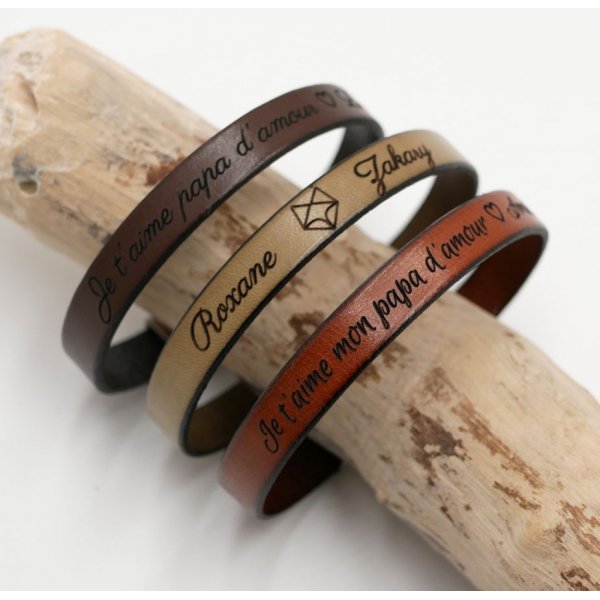 Bracciale in pelle da personalizzare con un'incisione Chiusura magnetica nera