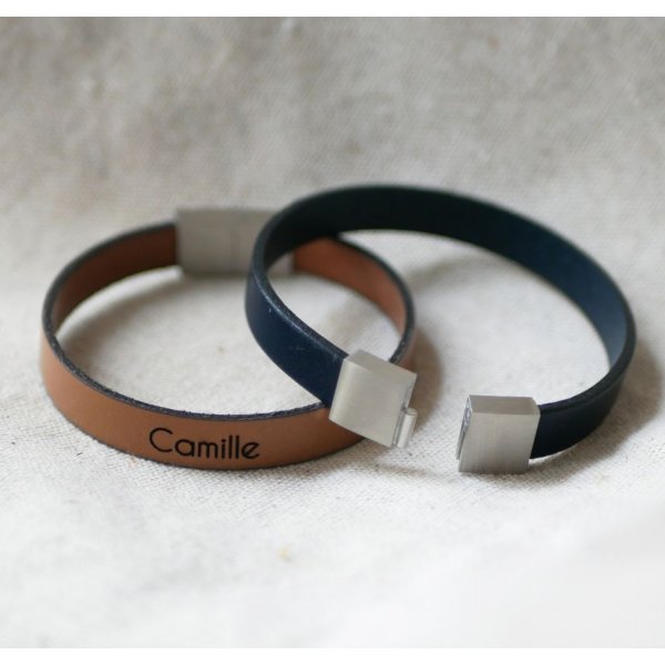 Bracciale in pelle da personalizzare con incisione elegante chiusura magnetica