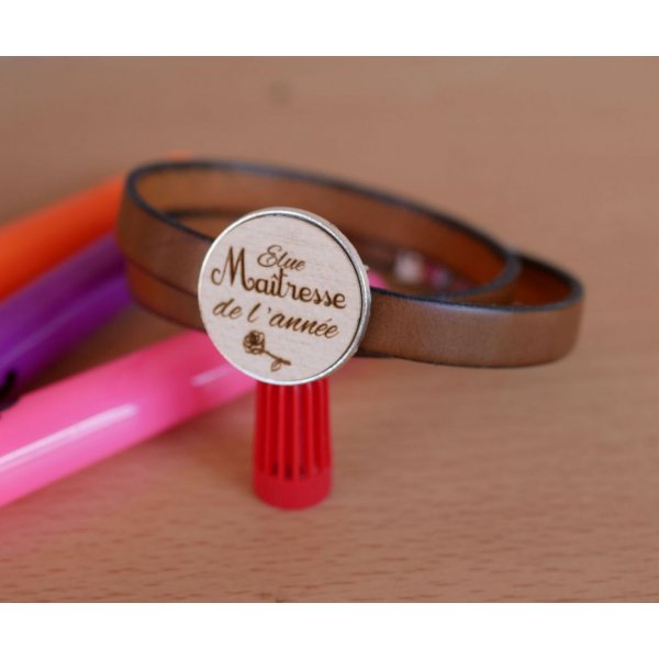 Bracciale doppio in pelle con cabochon in legno inciso da personalizzare