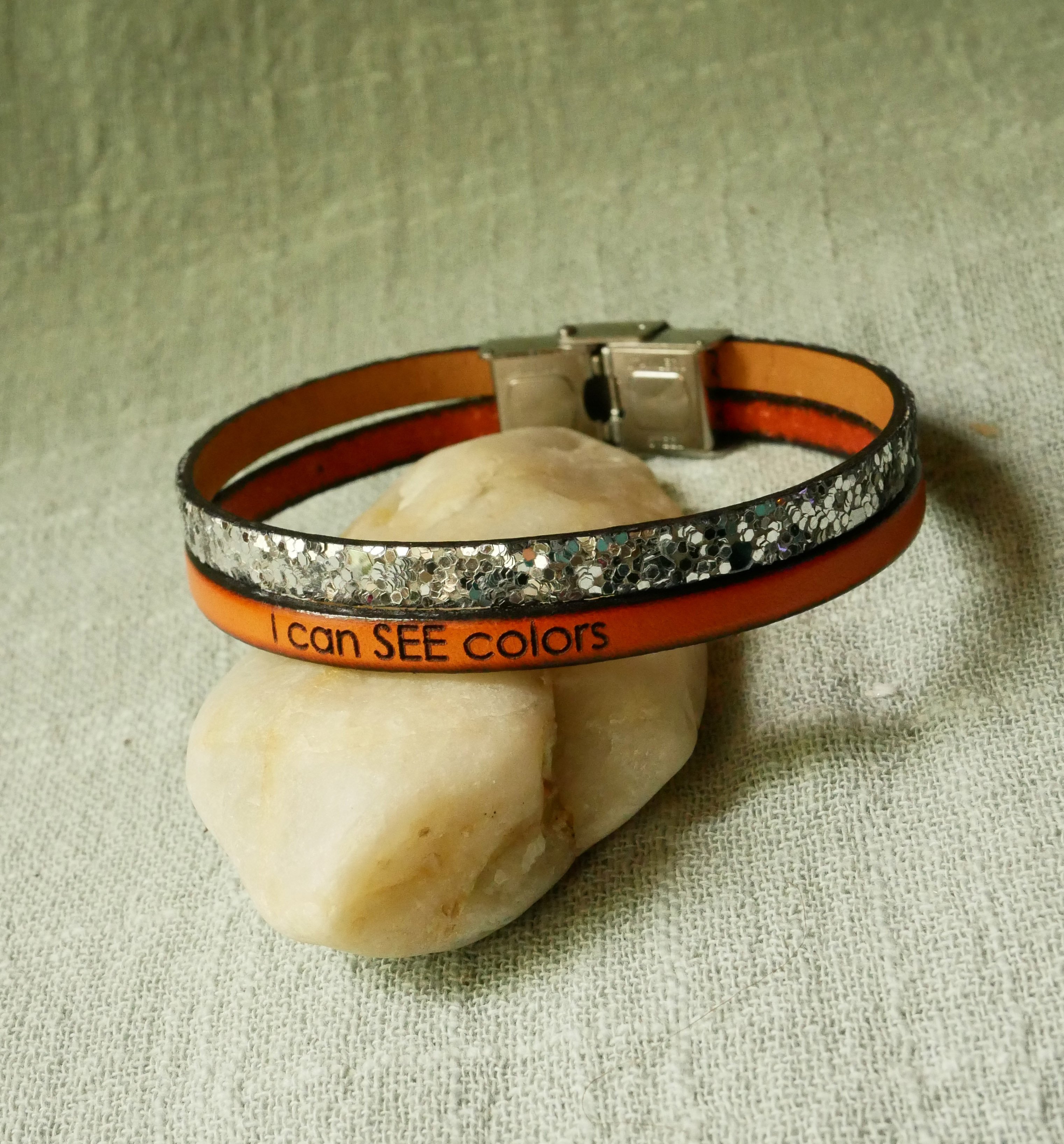 Braccialetto duo in pelle in argento e colore a scelta