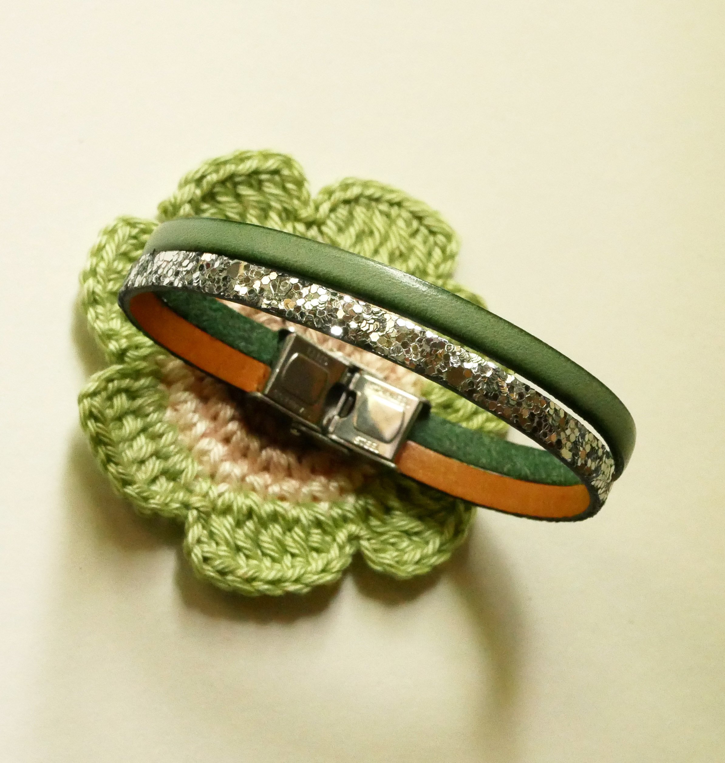 Braccialetto duo in pelle in argento e colore a scelta