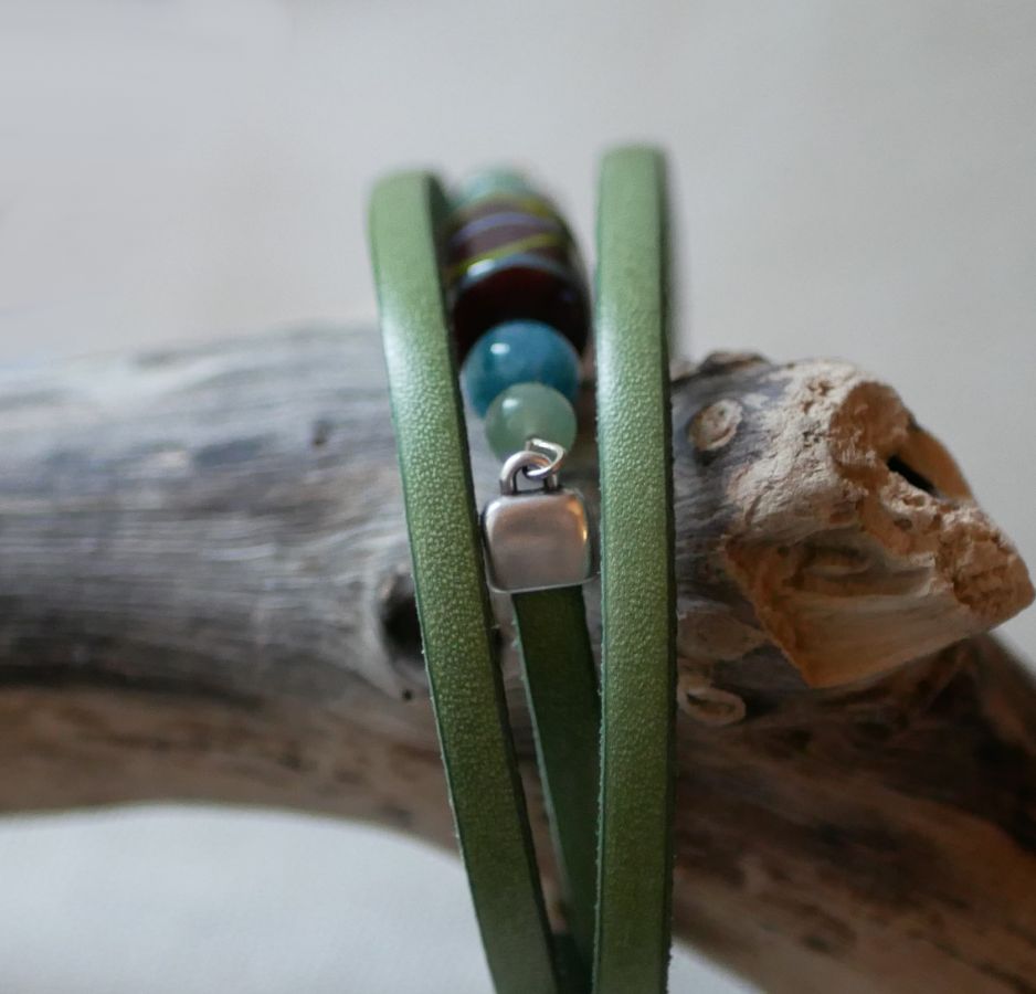 Bracciale da donna in pelle verde turchese e perline di ceramica da personalizzare 