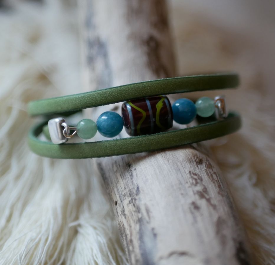 Bracciale da donna in pelle verde turchese e perline di ceramica da personalizzare 