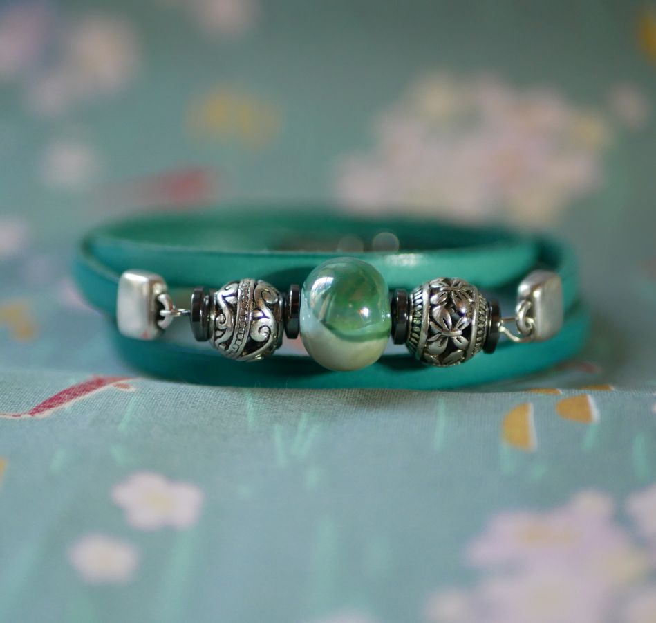 Bracciale da donna in pelle e perle, verde turchese, da personalizzare 