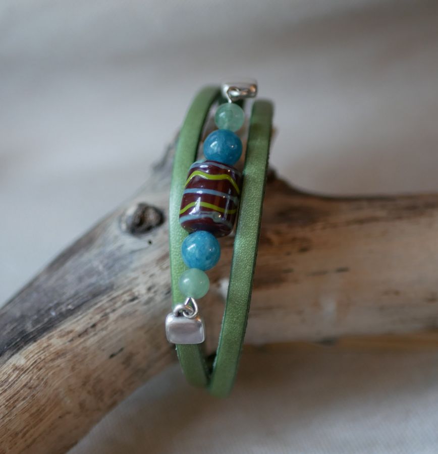 Bracciale da donna in pelle verde turchese e perline di ceramica da personalizzare 