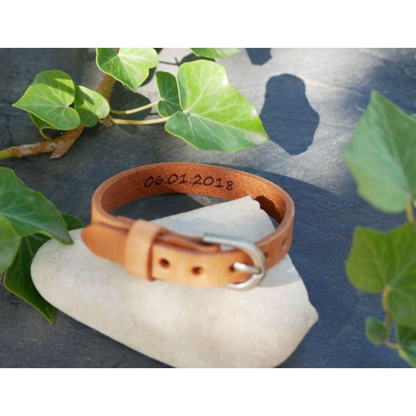 Bracciale da uomo in pelle naturale, inciso e personalizzabile 