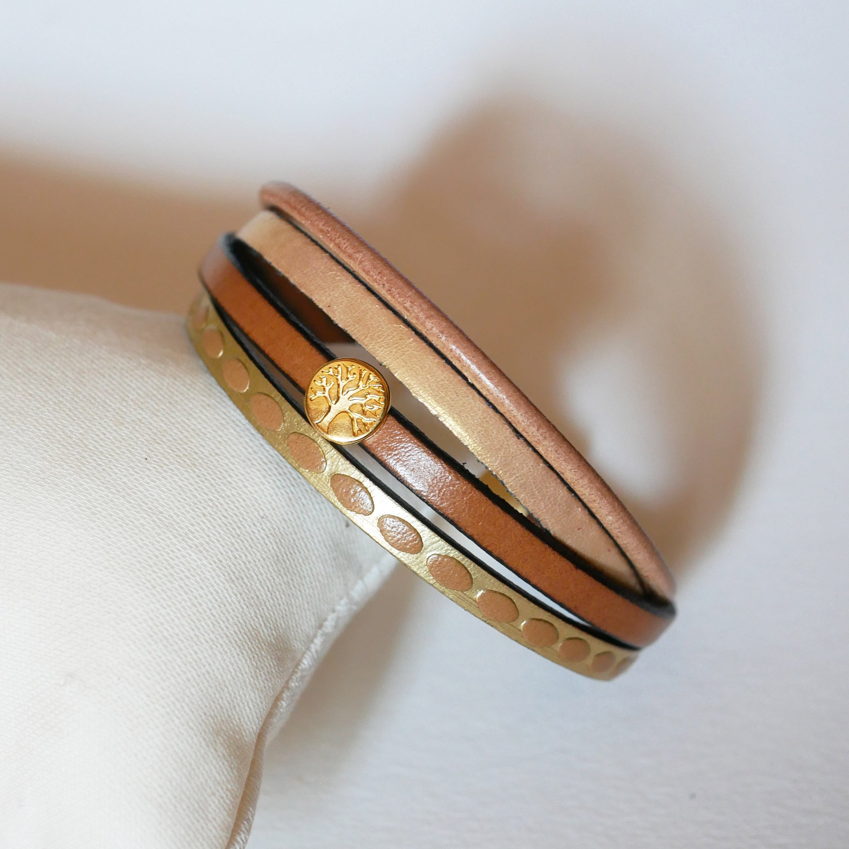 Bracciale da donna in oro con mini albero della vita cabochon