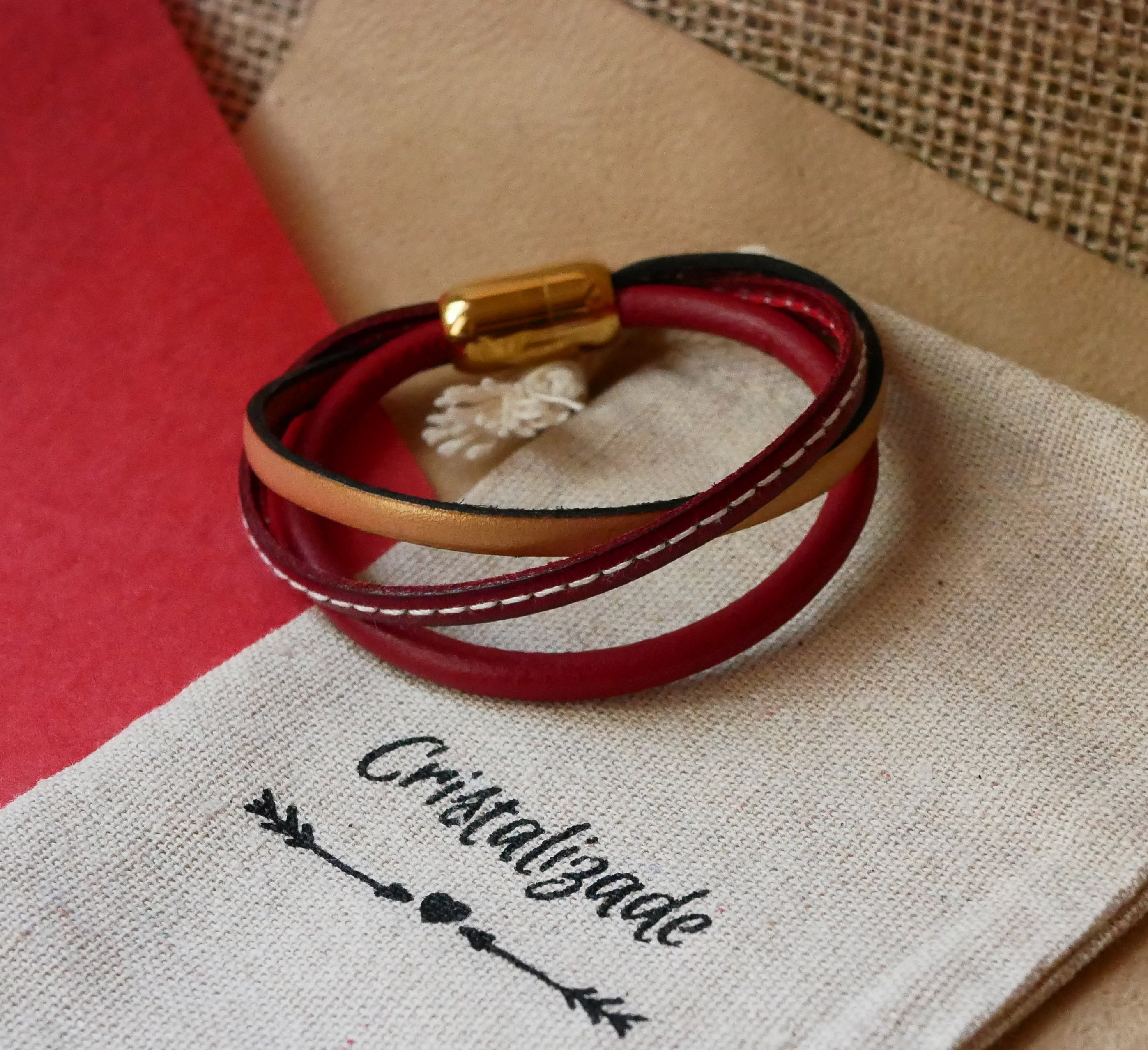 Bracciale da donna in multi-pelle rosso e oro