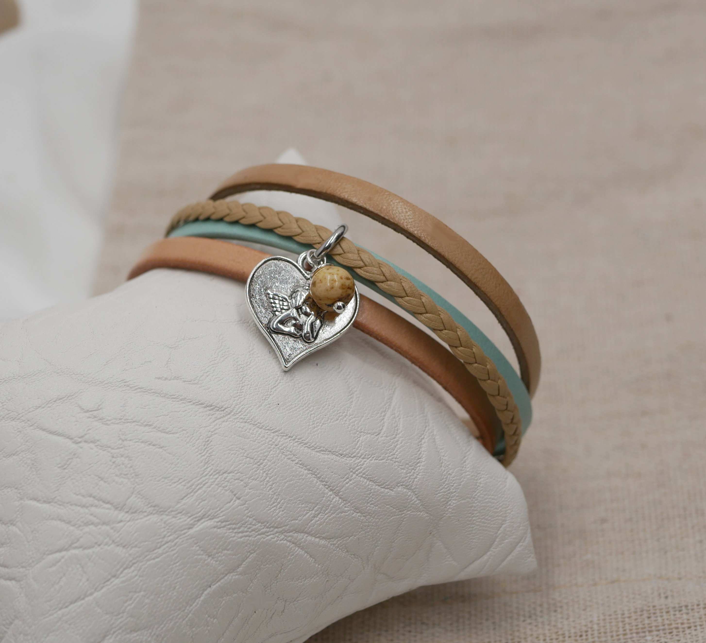 Bracciale da donna in pelle multipla Ciondolo beige sabbia a scelta