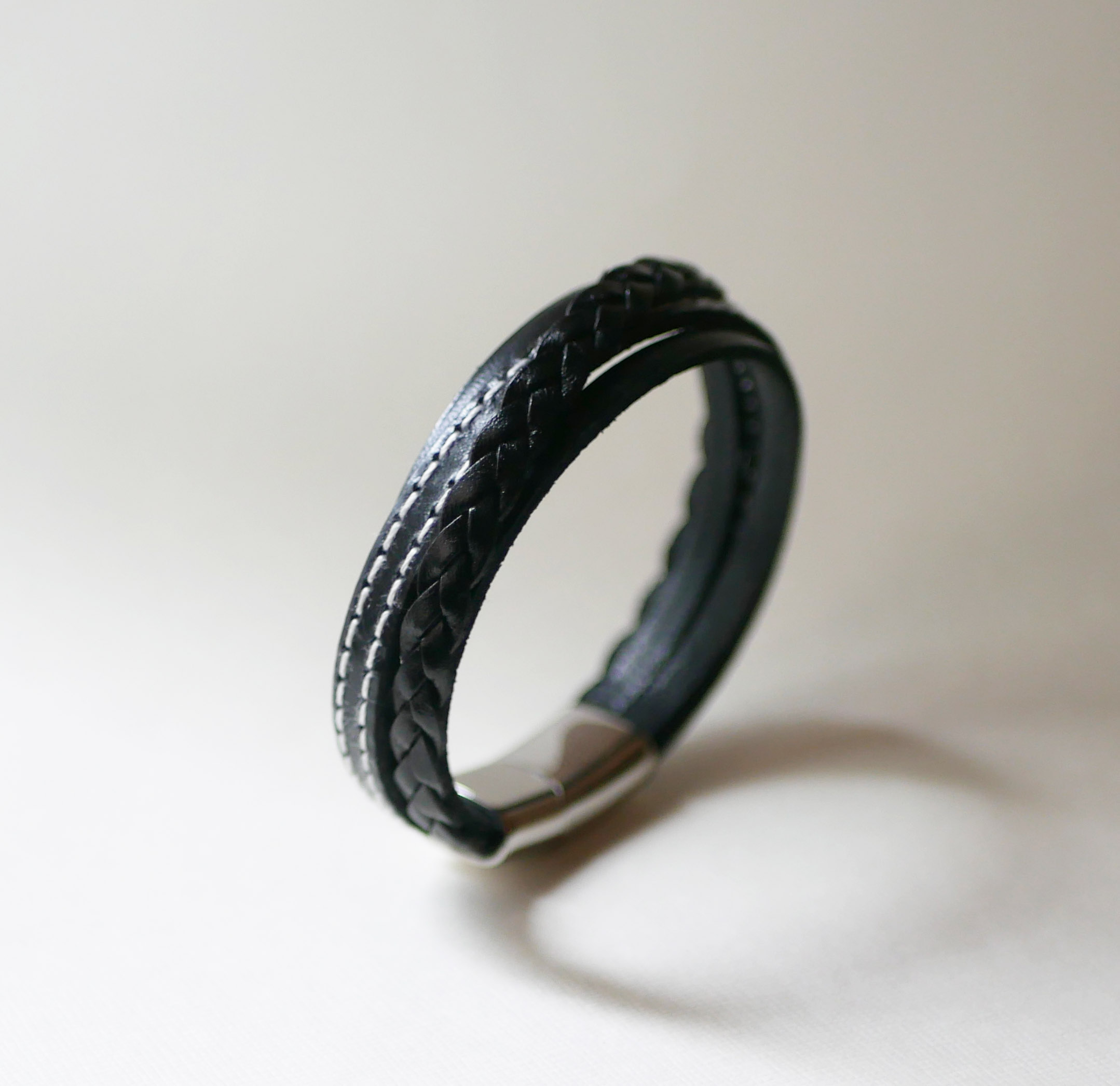 Bracciale da uomo in multi-pelle nera