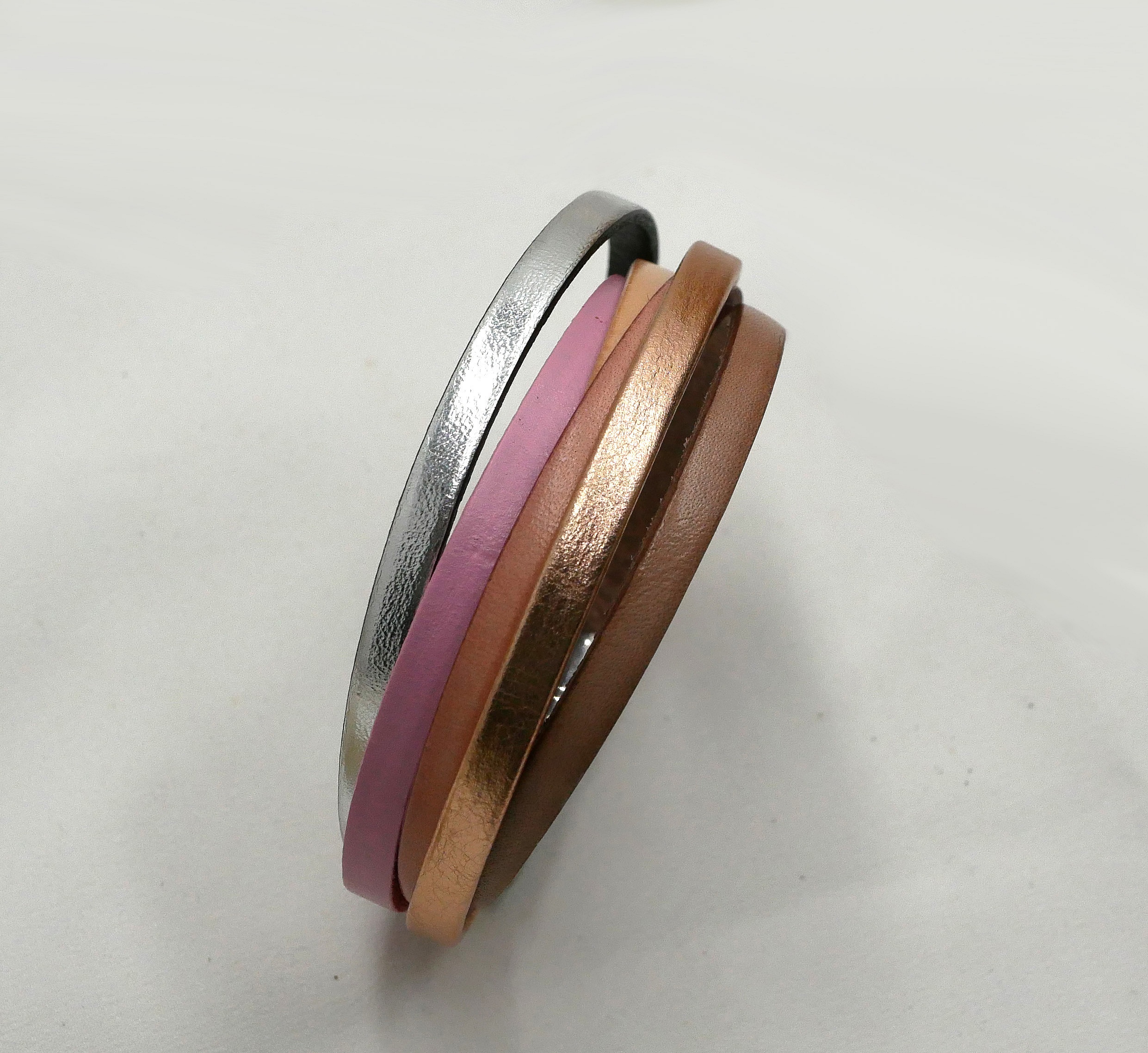 Bracciale multi-pelle, colore rame-pesca