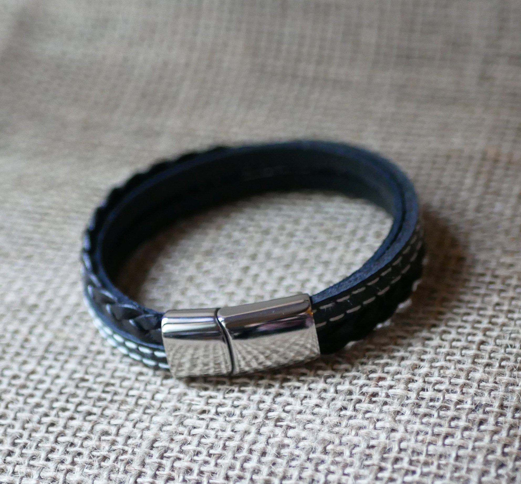 Bracciale da uomo in multi-pelle nera