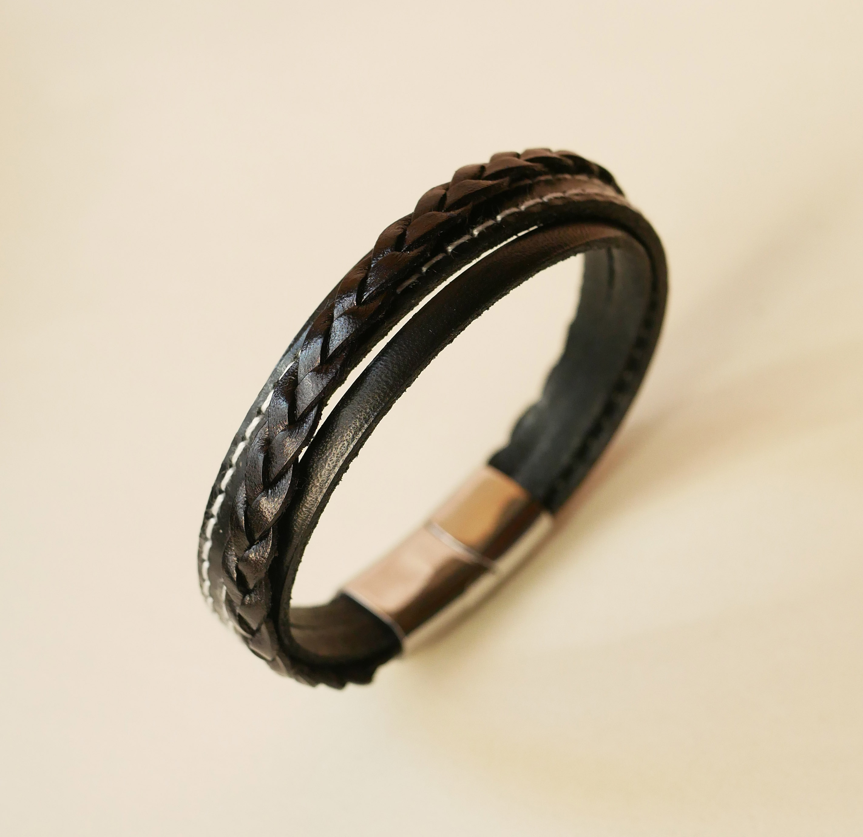 Bracciale da uomo in multi-pelle nera