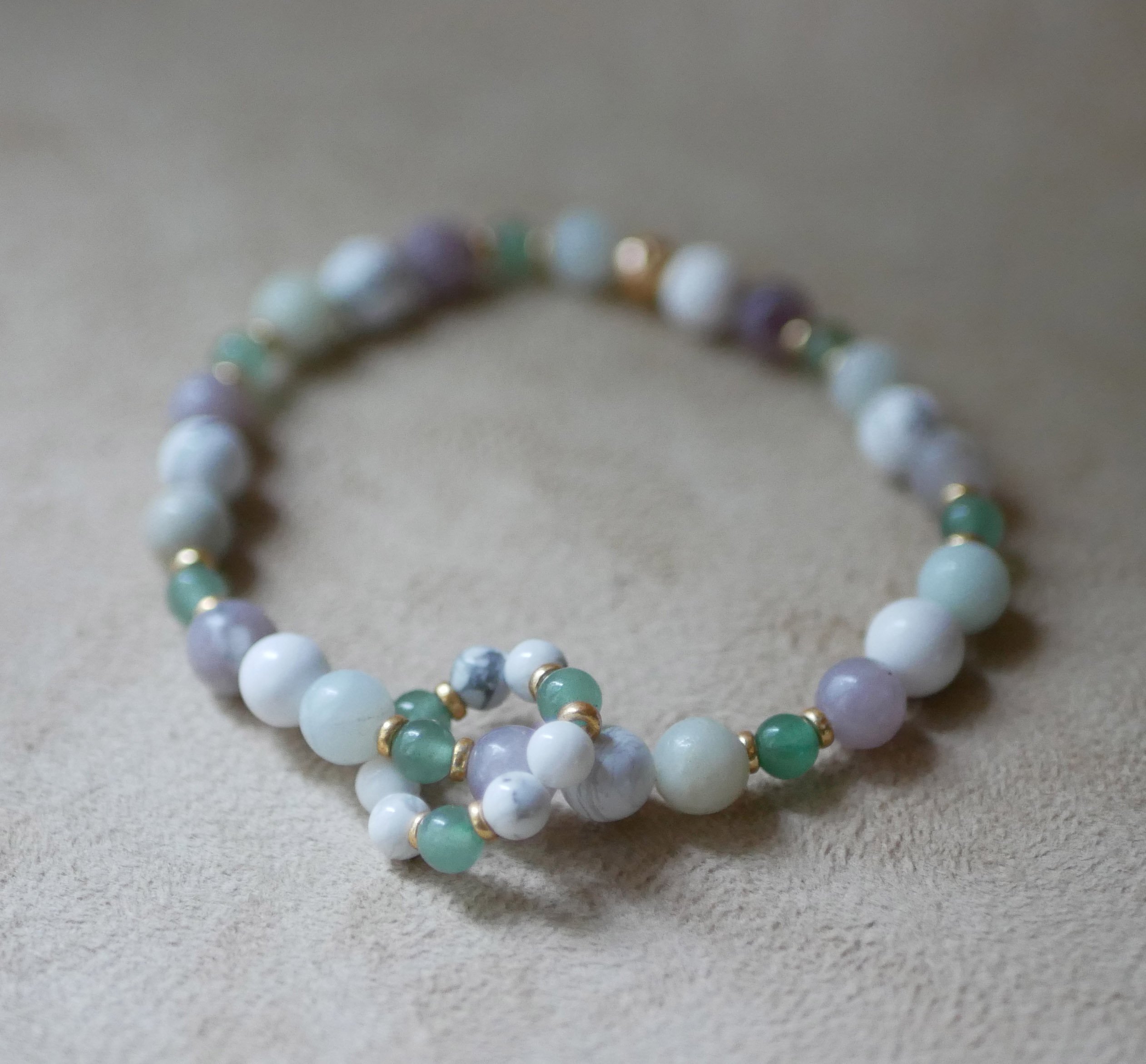 Bracciale in pietra naturale avventurina con mini anello di perle