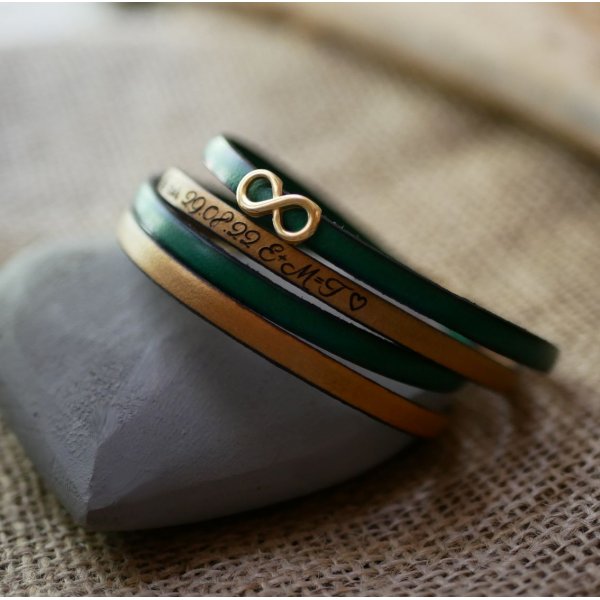 Regalo per la mamma: bracciale d'oro con simbolo dell'infinito in 2 pelli da personalizzare  