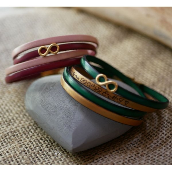 Regalo per la mamma: bracciale d'oro con simbolo dell'infinito in 2 pelli da personalizzare  