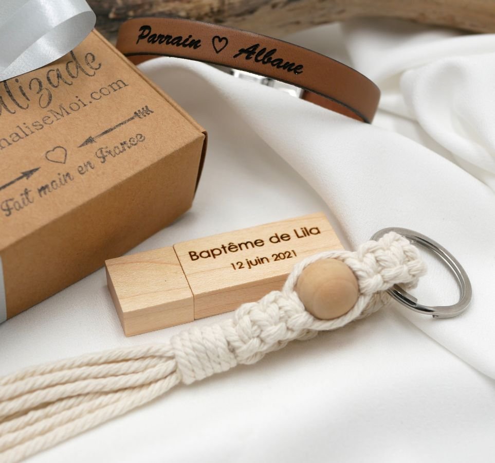 Confezione regalo da uomo con chiave usb incisa + bracciale in pelle personalizzabile + portachiavi in macramè 