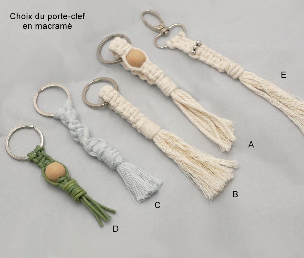 Confezione regalo da uomo con chiave usb incisa + bracciale in pelle personalizzabile + portachiavi in macramè 