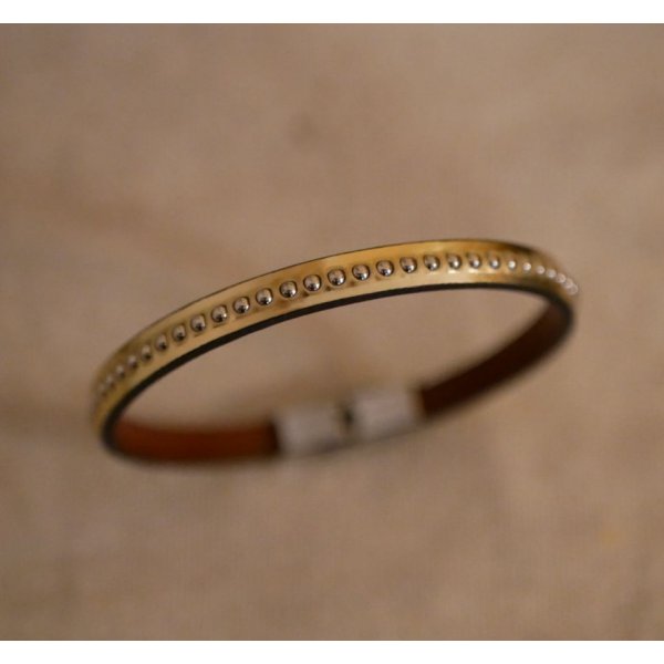 Set di cinturini in pelle da impilare, personalizzabili in tonalit&agrave; oro e metallizzate