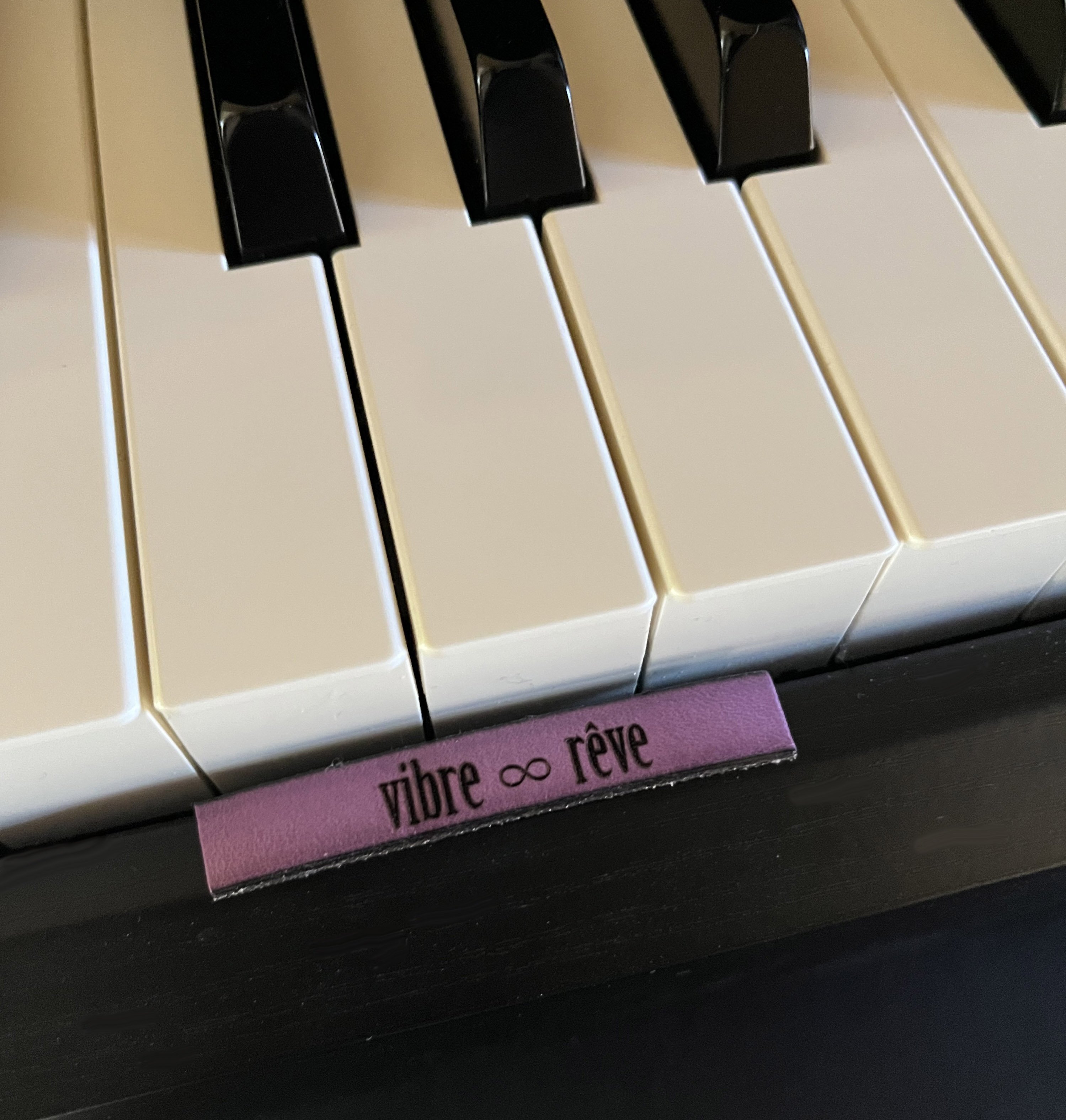 Ensemble stickers en cuir grav&eacute; de messages inspirants