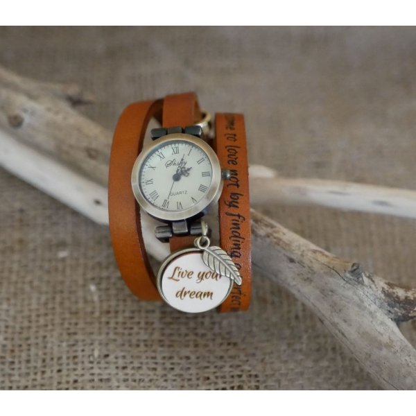 Orologio con bracciale in pelle e cabochon in legno da incidere