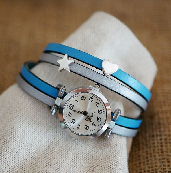 Orologio con bracciale in pelle da personalizzare con quadrante argentato e anse a cuore e a stella 