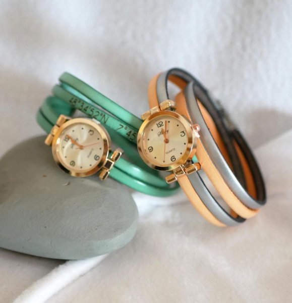 Orologio con quadrante in oro rosa e bracciale a doppio giro da personalizzare