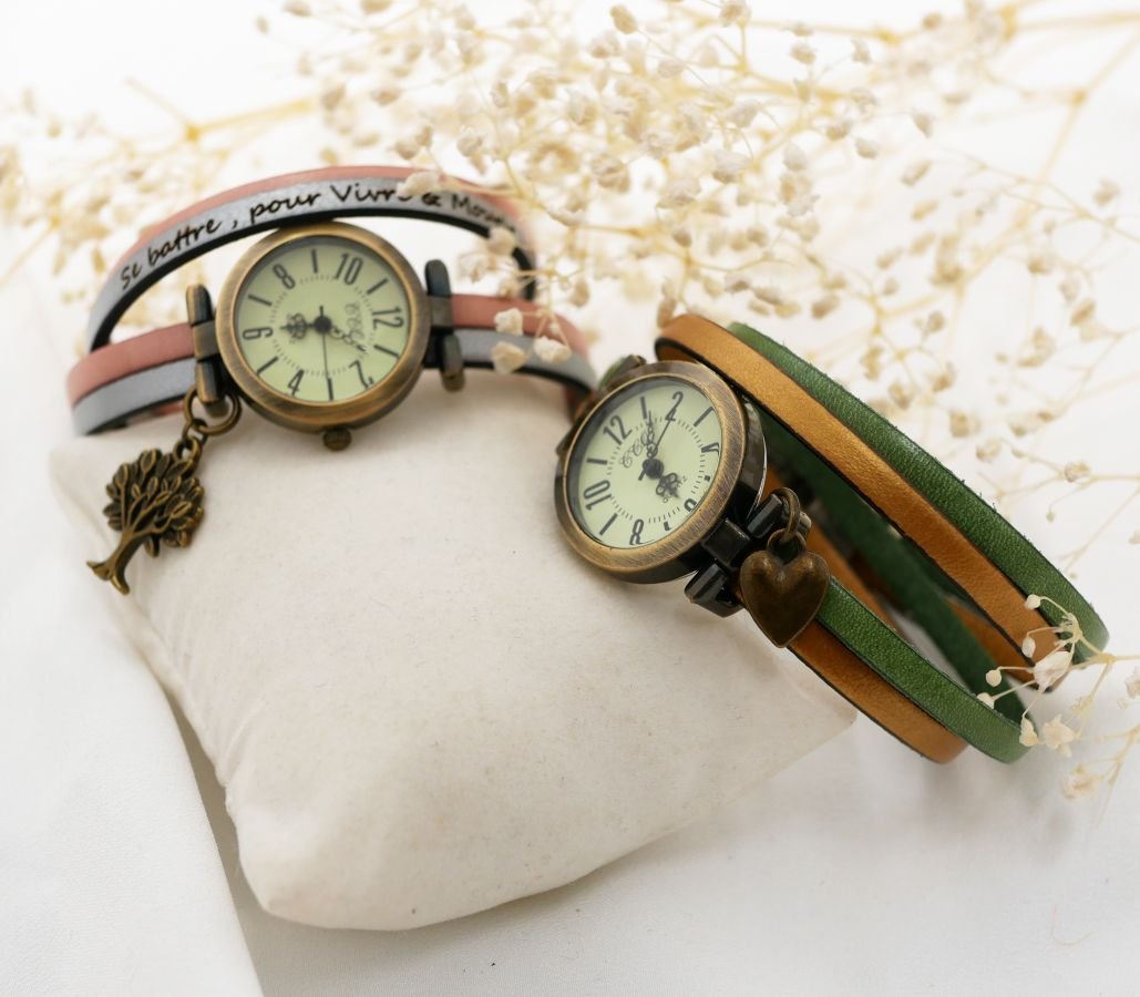 Orologio personalizzabile con quadrante in bronzo e numeri arabi su un cinturino in pelle a 2 giri di lancetta 