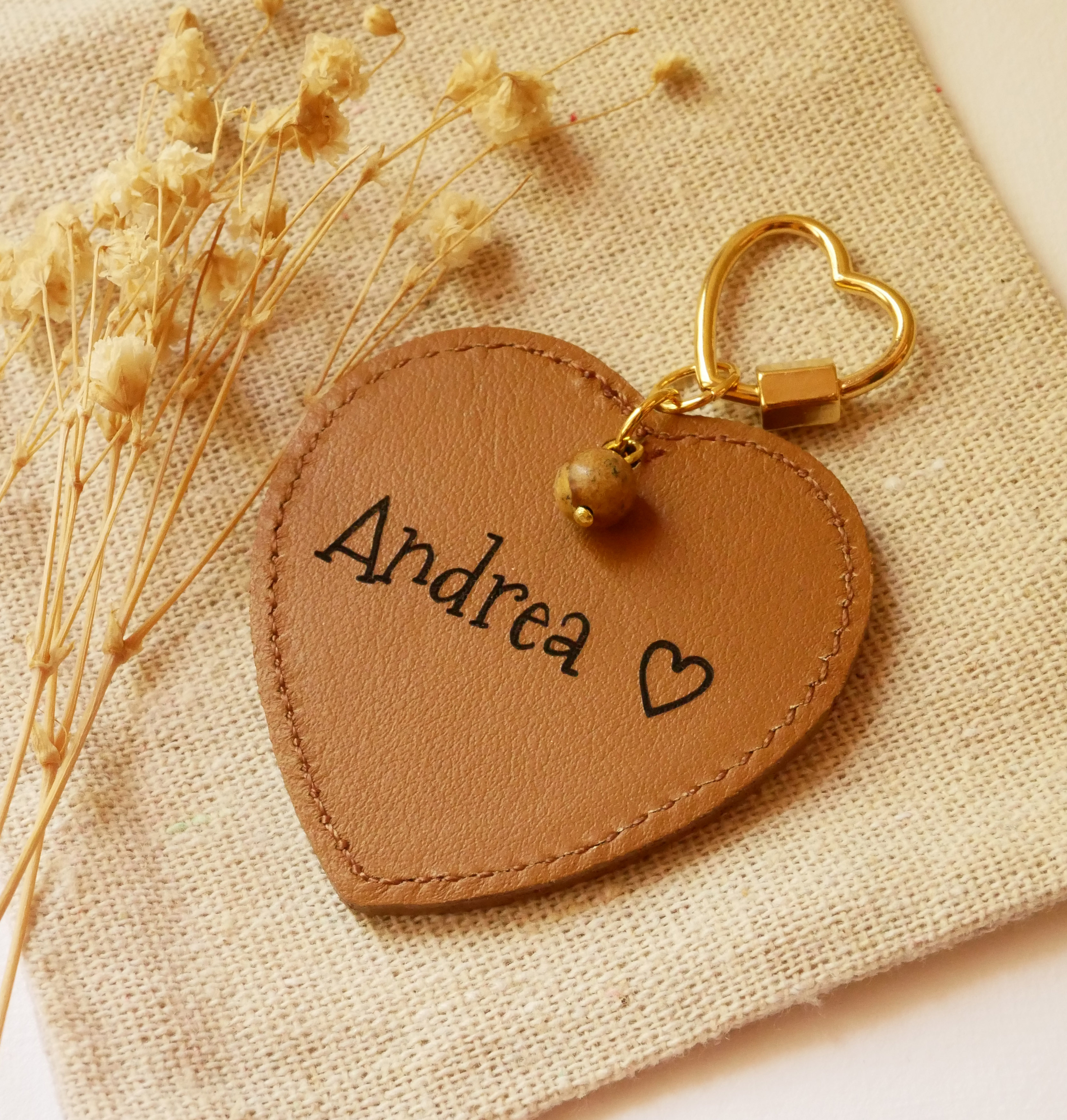 Portachiavi con grande cuore in pelle da incidere e personalizzare
