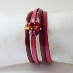 Bracciale duo in pelle decorato con perle fucsia