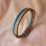 Bracciale in pelle beige e turchese