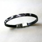 Bracciale da donna in pelle nera pregiata con effetto glitterato