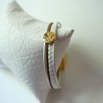 Bracciale in pelle bianca e oro con cabochon dell'Albero della Vita