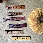 Ensemble stickers en cuir grav&eacute; th&egrave;me automne 